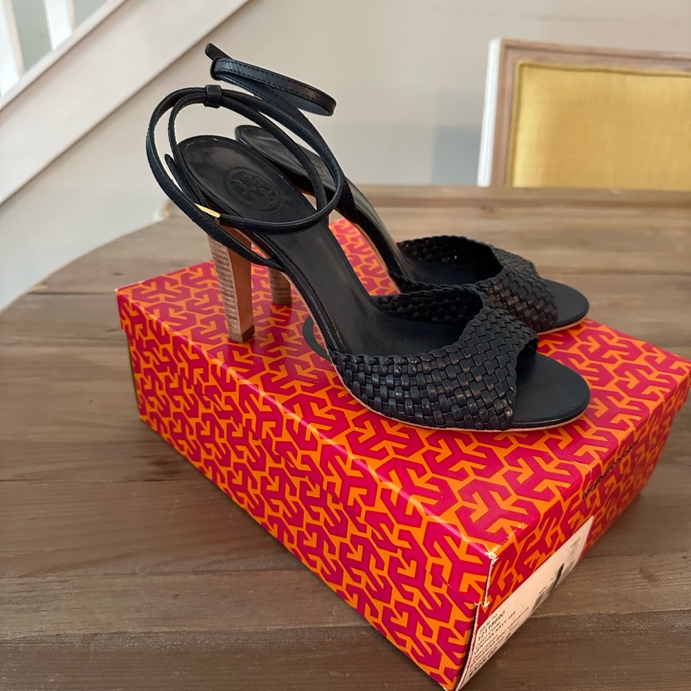 Tory Burch Katharina Vachetta Navy Heels
